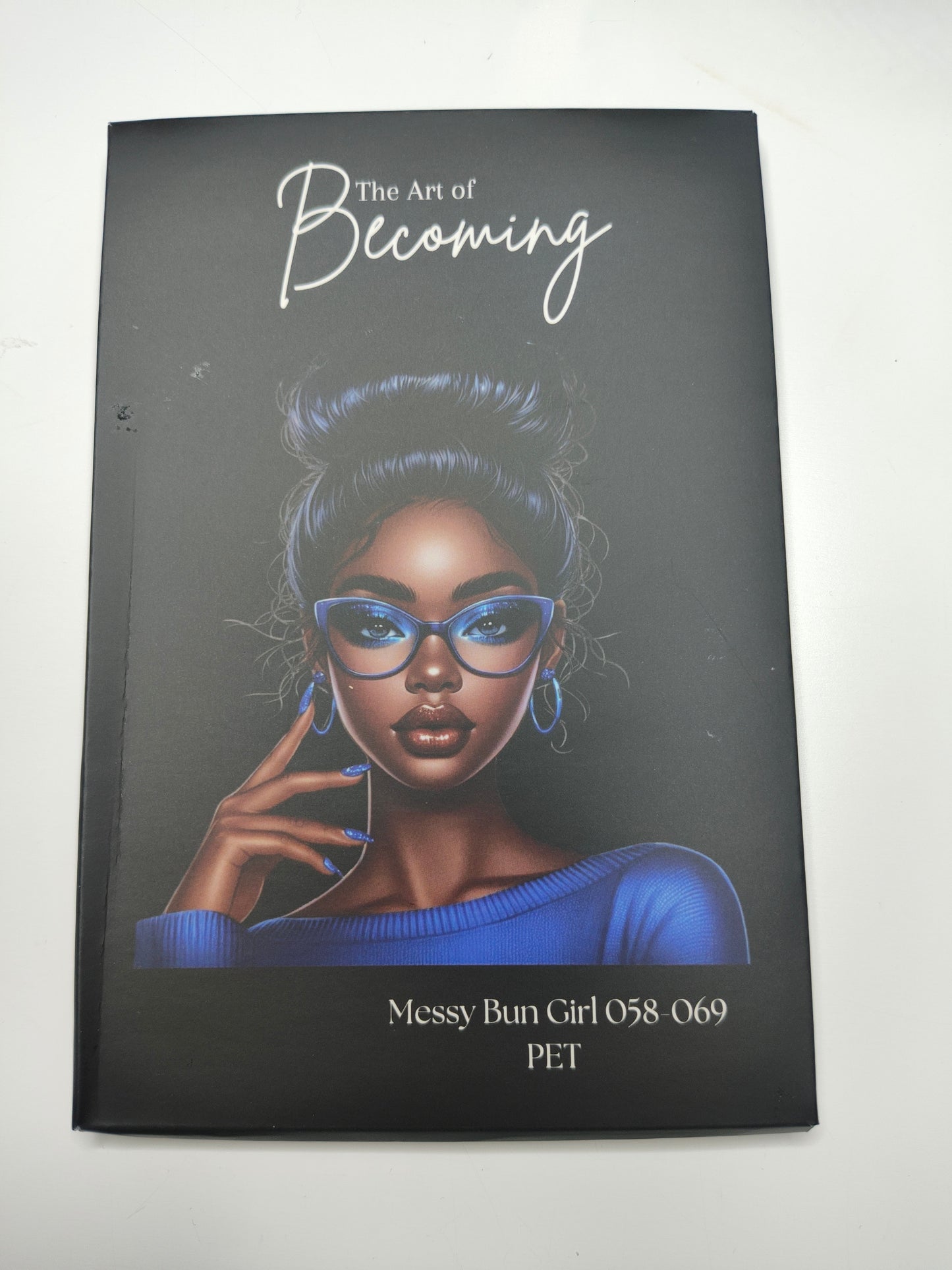 Messy Bun Girl 058 - 069 PET